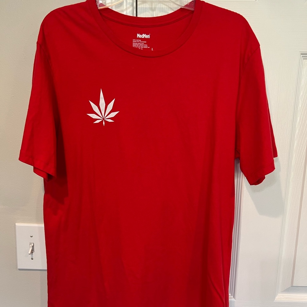 MedMen Short Sleeved Tee Size Large